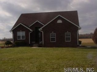 10533 Oaks Rd, Alhambra, IL 62001