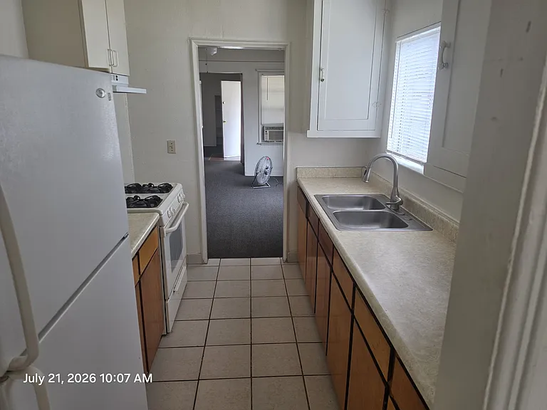 1619 E Cambridge Ave — Photo 8