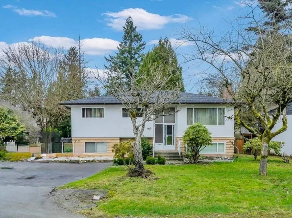 12521 Grove Cres, Surrey, BC V3V 2L6