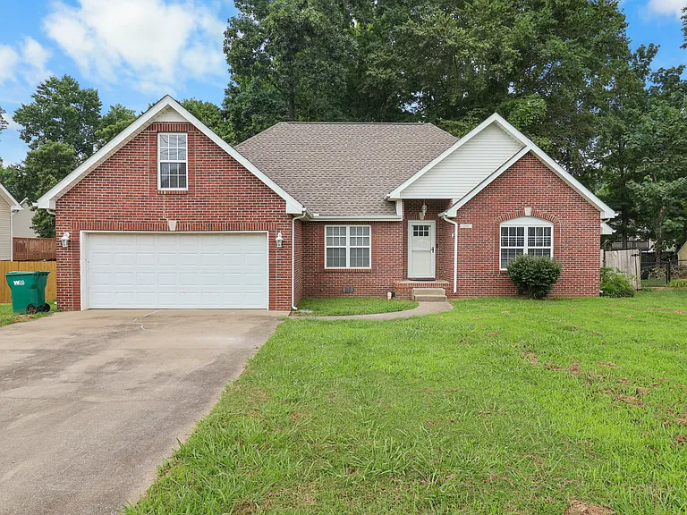 1841 Darlington Dr — Photo 2