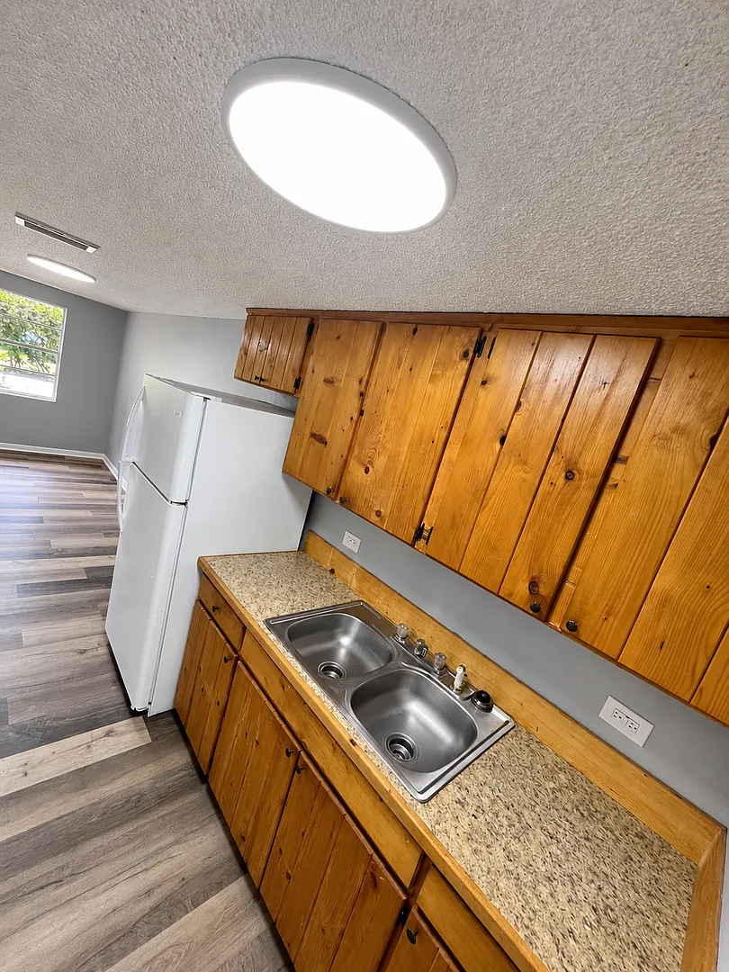 Spacious 2BR/1BA Dade City Home with Large Yard & Updated Flooring! — Photo 3