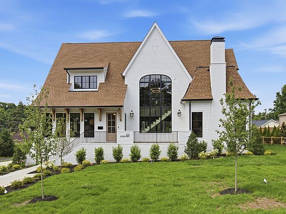 2nd image of 105 Keyway Dr