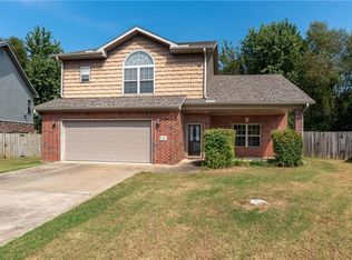 1103 SE Phoenix St, Bentonville, AR 72712