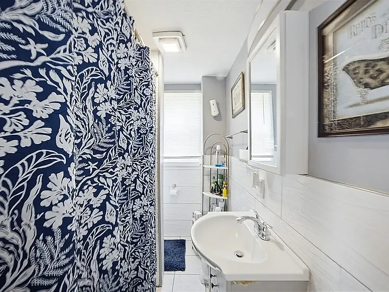 916 County St #3 — Photo 3
