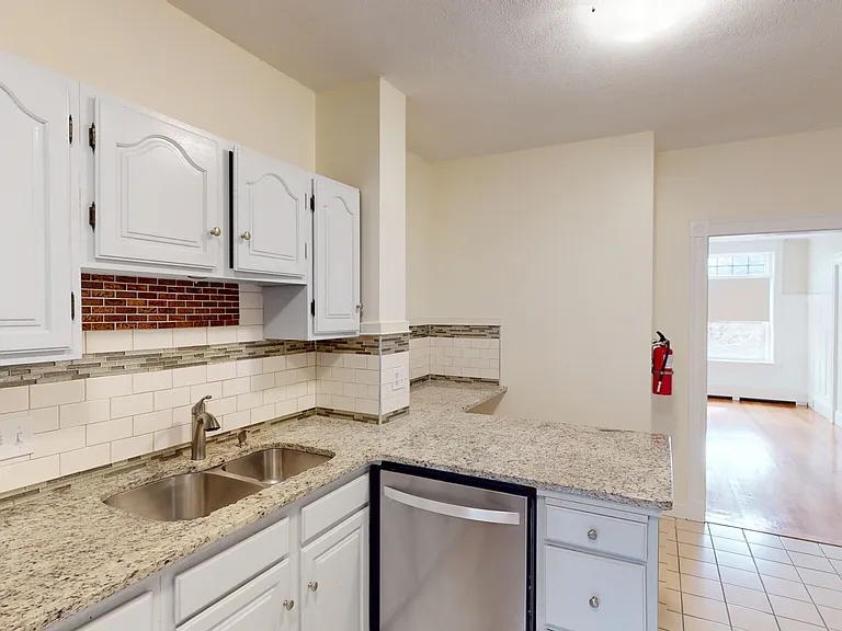 1904 Beacon St #1 — Photo 7
