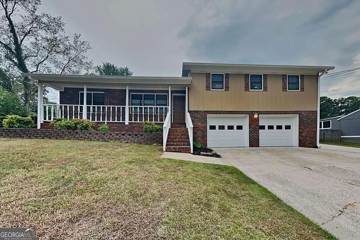 3028 Leesburg Trl photo 1