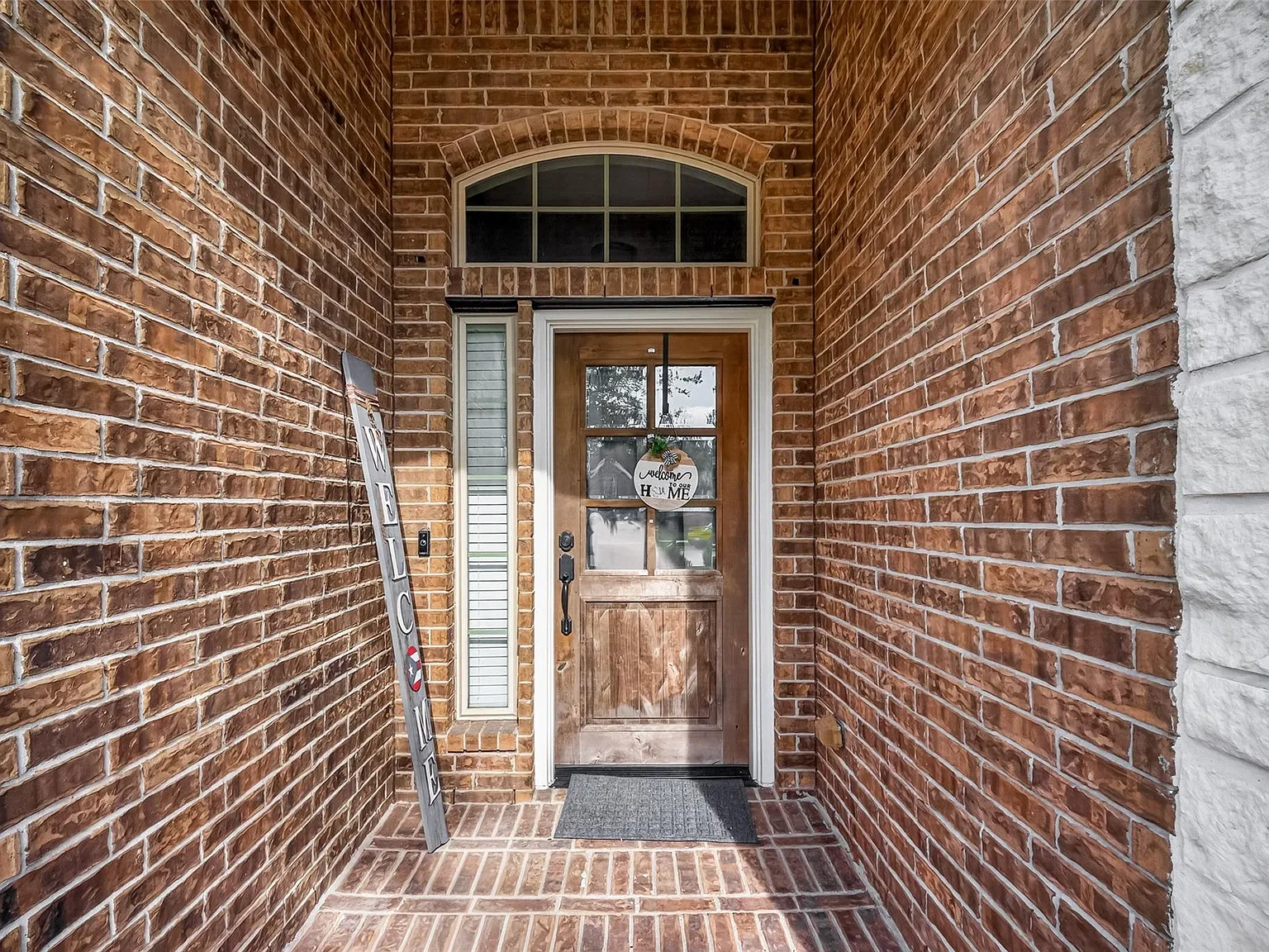3 bed, 2.5 bath, 2092 sqft, $2,500 — Photo 4