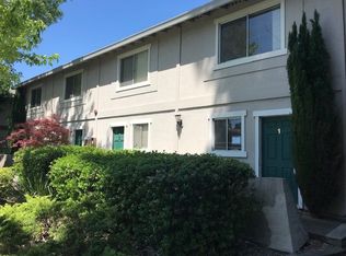 48 Lark Center Dr APT 1, Santa Rosa, CA 95403