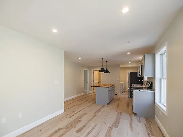 7 Russell Ave #2 — Photo 3