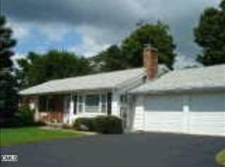 2 Deer Run Trl, Danbury, CT 06811