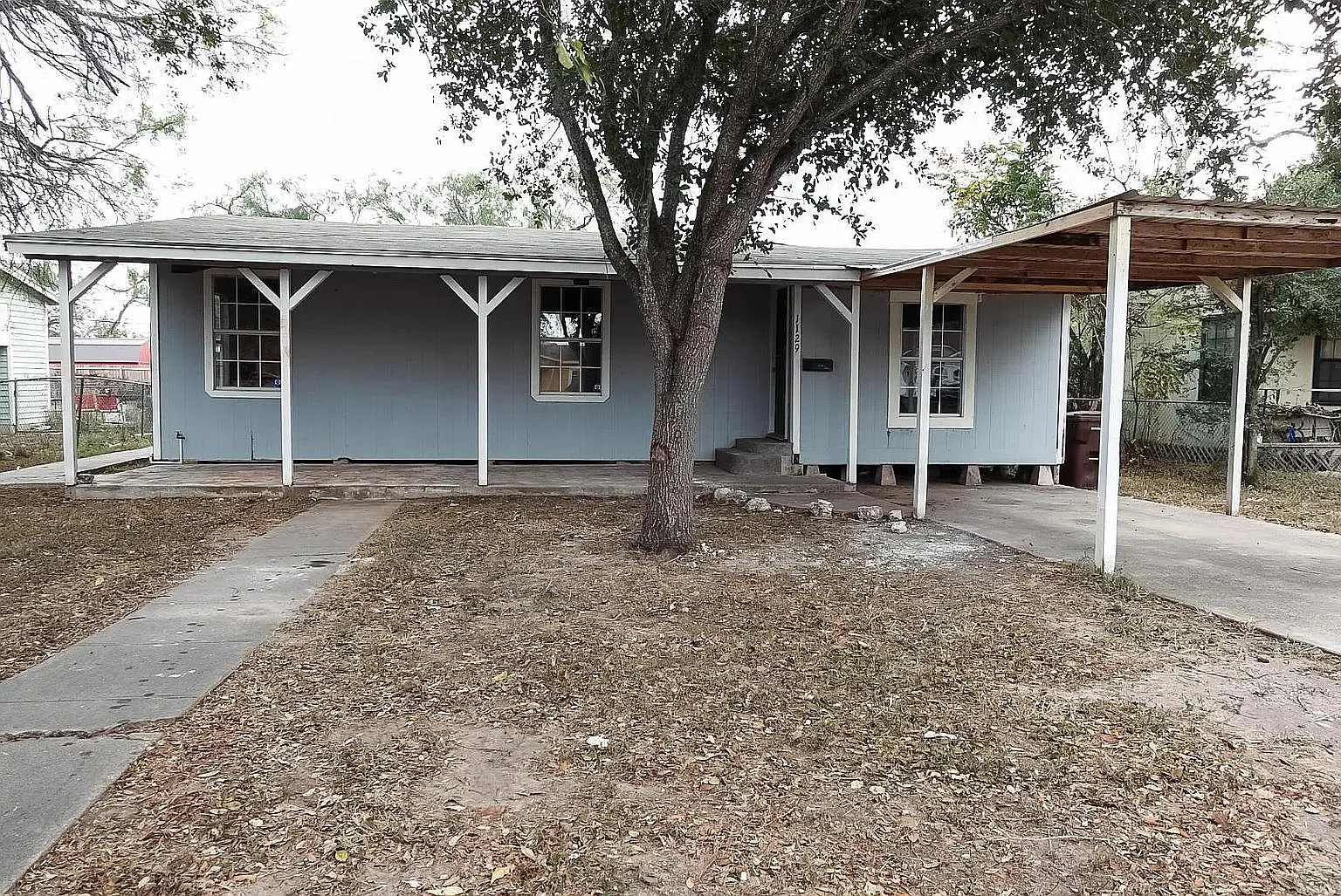 1129 E Doddridge Ave — Photo 1