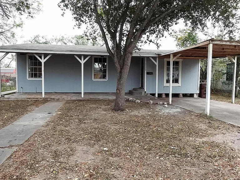 1129 E Doddridge Ave — Photo 1