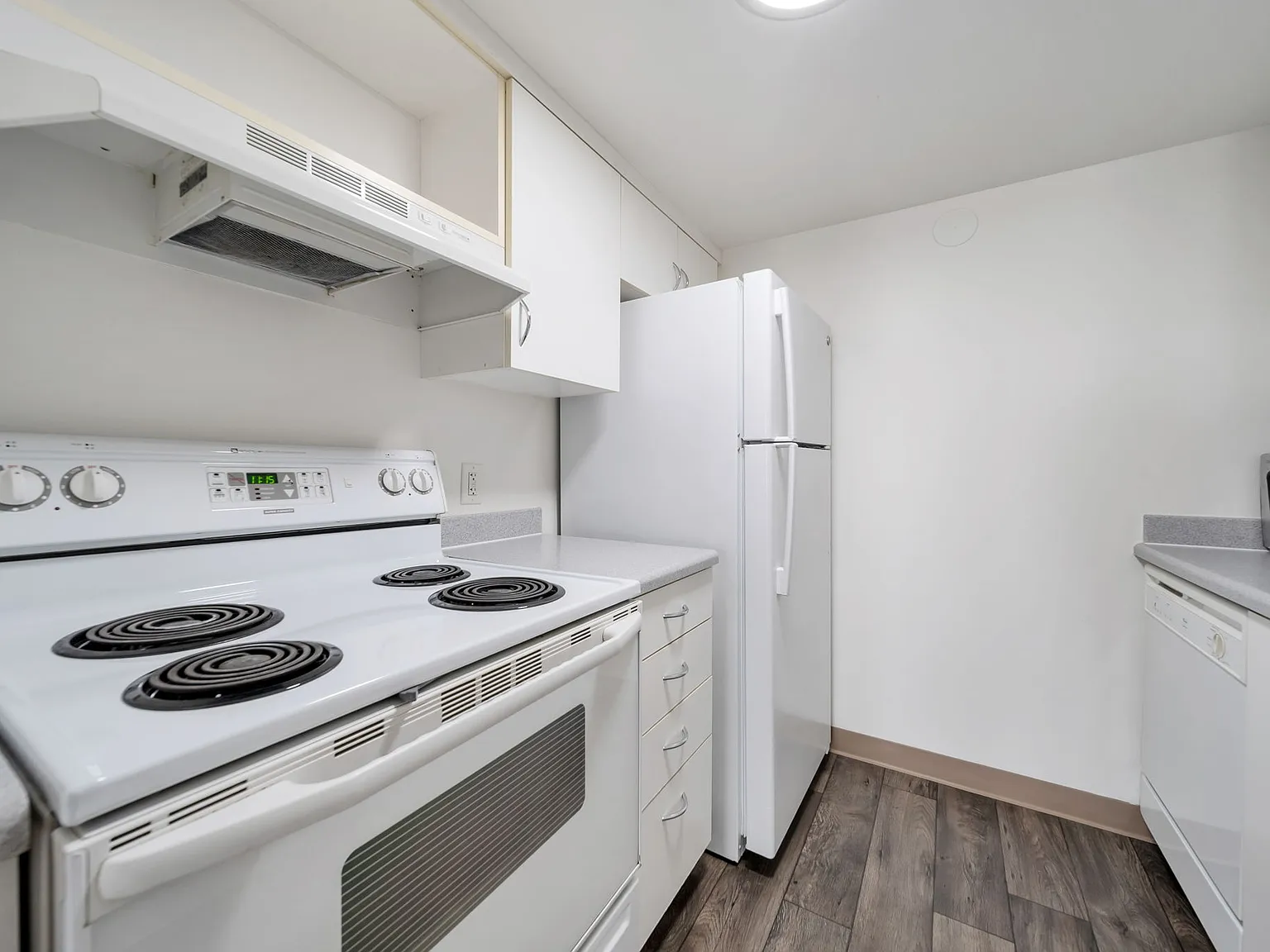 Capitol Reef Apartments — Photo 4