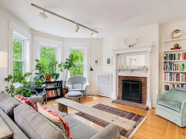 485 Washington St #3, Brookline, MA 02446