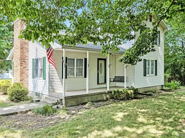 8327 Wiggins Rd, Howell, MI 48855