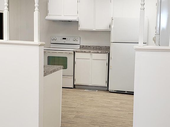 5th image of 124 W Pine Ave #124