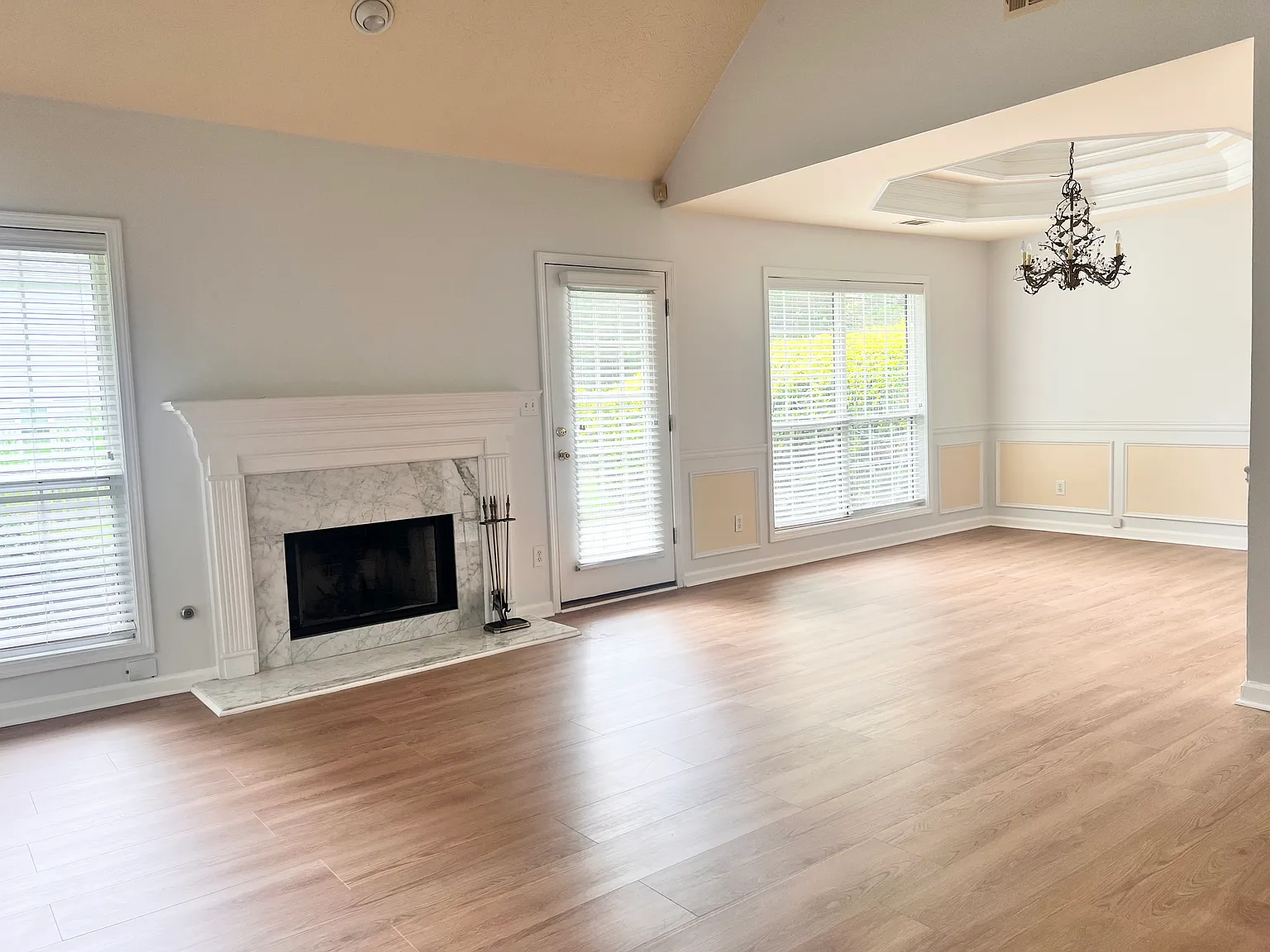 4 bed, 1943 sqft, $2,800 — Photo 3