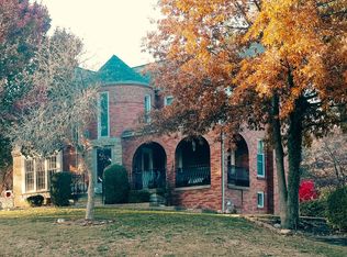 7219 Canterbury Dr, Saint Louis, MO