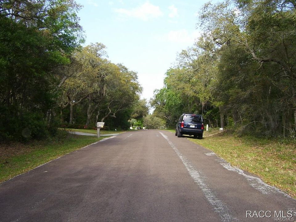 2nd image of 3873 N Baywood Dr
