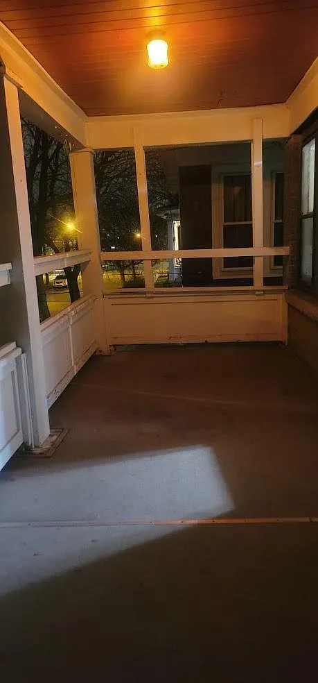 2 bed, 900 sqft, $1,100 — Photo 2