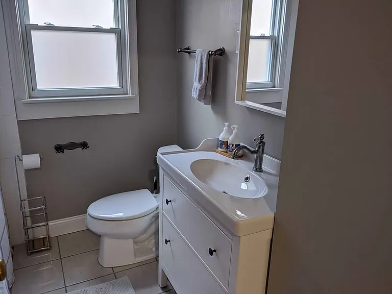 71 Delham Ave #LWR — Photo 16