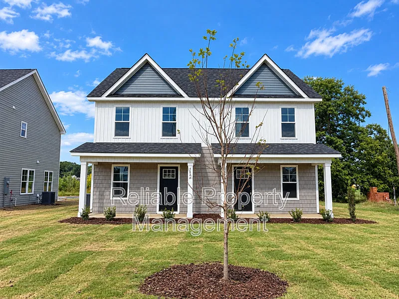 422 W Main St