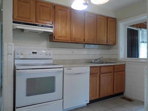 5th image of 1233 Danville Dr