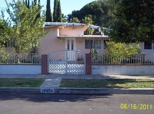 19450 Lull St, Reseda, CA 91335