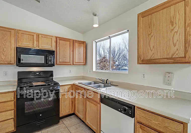 1312 Quartz Dr SW — Photo 7