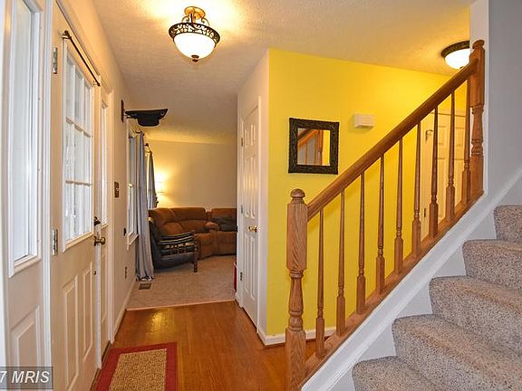 3rd image of 6233 Park Pl