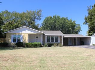 409 W Main St, Azle, TX 76020