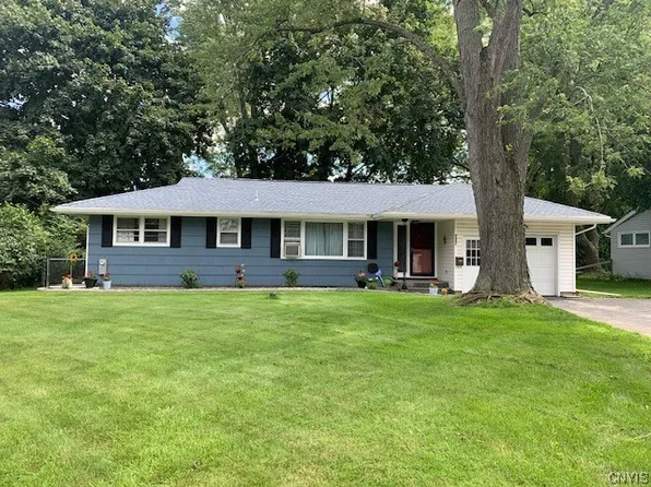 117 Clarton St, North Syracuse, NY 13212