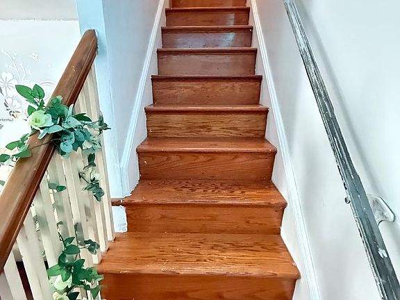 5th image of 214 Pine Rd