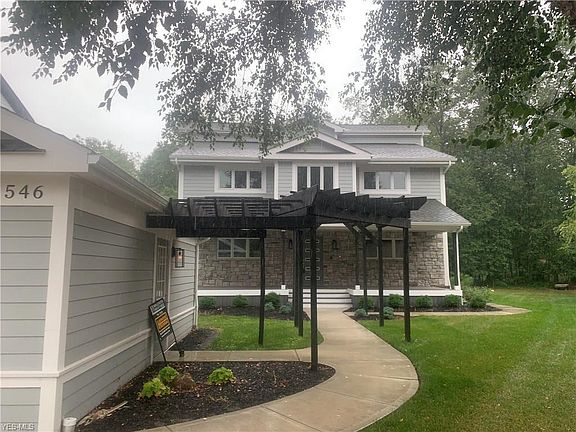 3rd image of 546 Red Oak Ln