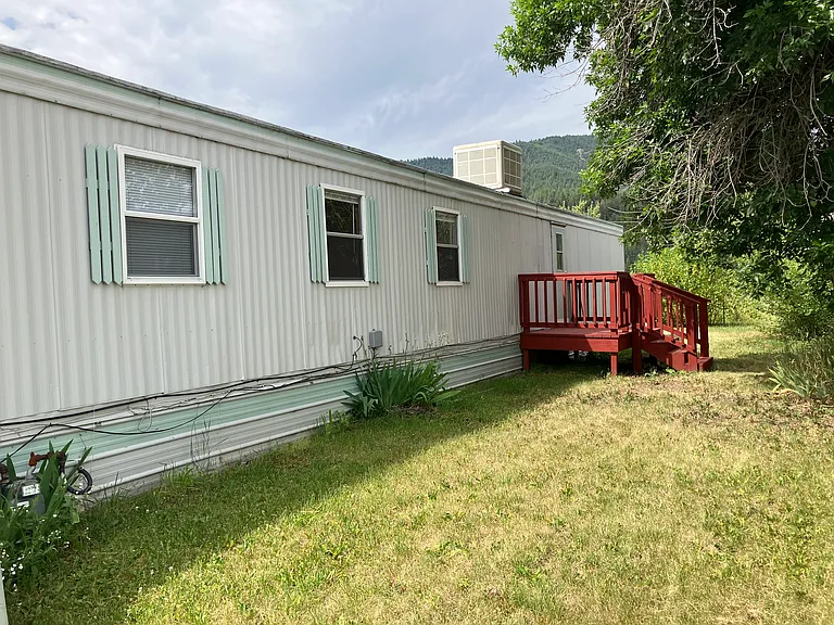 19495 Clarkson Dr — Photo 3