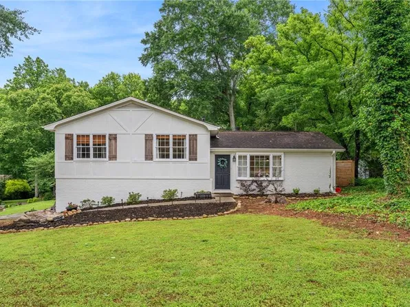 4120 Valley Wood Dr NW, Marietta, GA 30064
