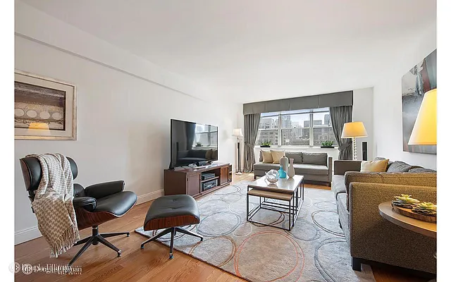 Rented by Douglas Elliman | media 8