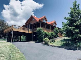3640 Sugar Tree Dr, Sevierville, TN 37862