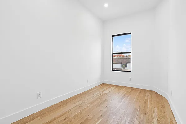 Rented by Freestone Property Group | media 6