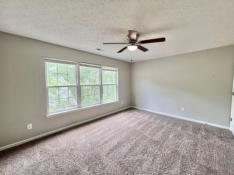 2019 Spring Creek Dr — Photo 10