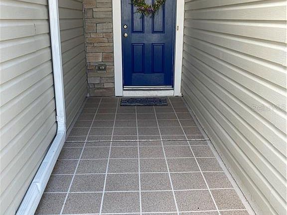 2nd image of 2089 Winterset Dr
