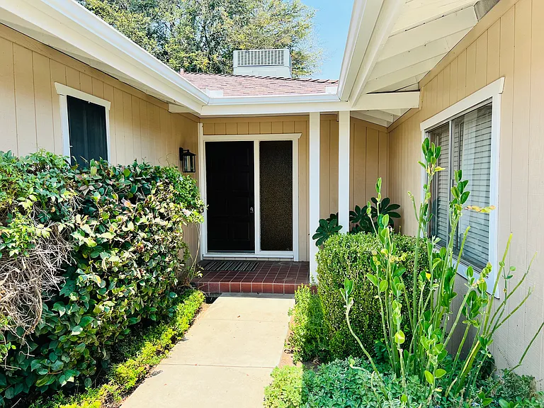 6212 Friant Dr — Photo 4