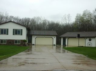 N6497 Vine Rd, Seymour, WI 54165