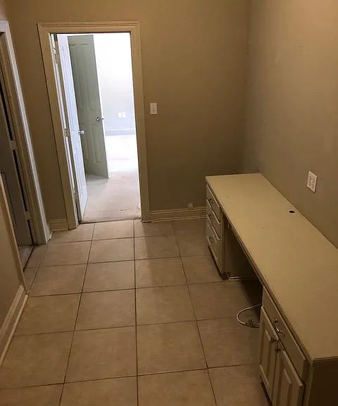 4287 Poplar St — Photo 8