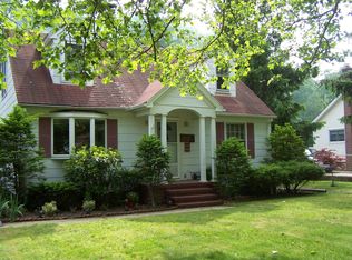 1453 Roanoke Ave, Riverhead, NY 11901