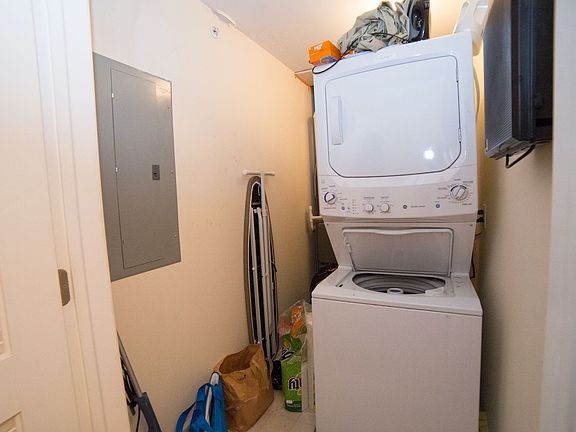 3rd image of 2835 W Girard Ave APT 3A