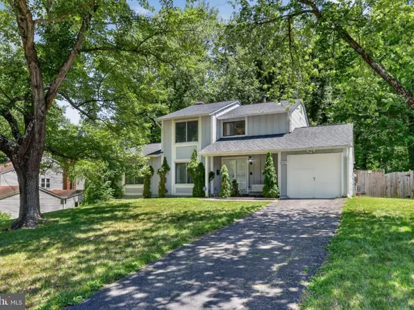 15927 Peach Walker Dr, Bowie, MD 20716