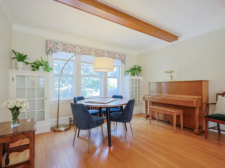 27 Chesterfield Rd — Photo 5