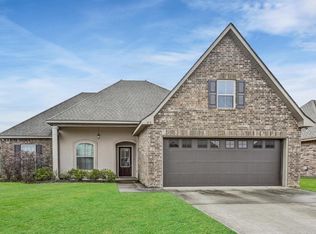 103 Woodhaven Rd, Youngsville, LA 70592