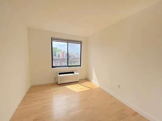 Rented by Nooklyn NYC LLC | media 49